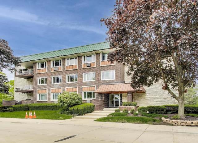 Property at 2700 E Bel Aire Dr #202, Arlington Heights, IL 60004, 3 beds, 2 baths