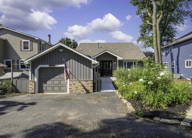 Property at 33760 N Lake Shore Dr, Grayslake, IL 60030, 3 beds, 2 baths