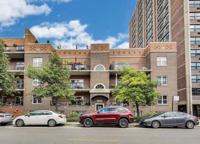 Property at 4301 N Sheridan Rd #202, Chicago, IL 60613, 2 beds, 2 baths