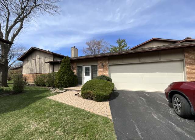 Property at 1244 Baythorne Dr, Flossmoor, IL 60422, 3 beds, 2.5 baths
