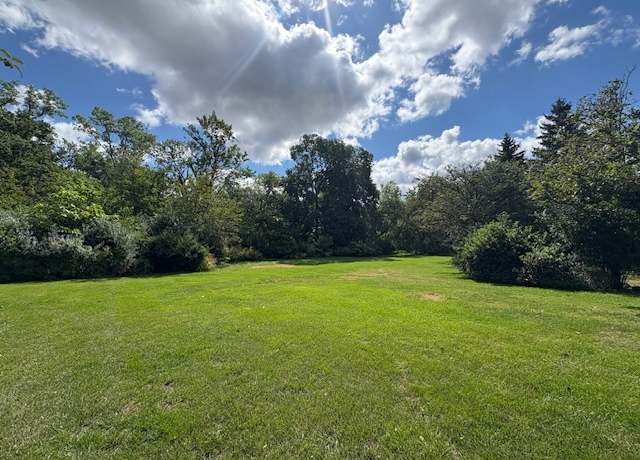 Property at 1119 Longvalley Rd, Glenview, IL 60025