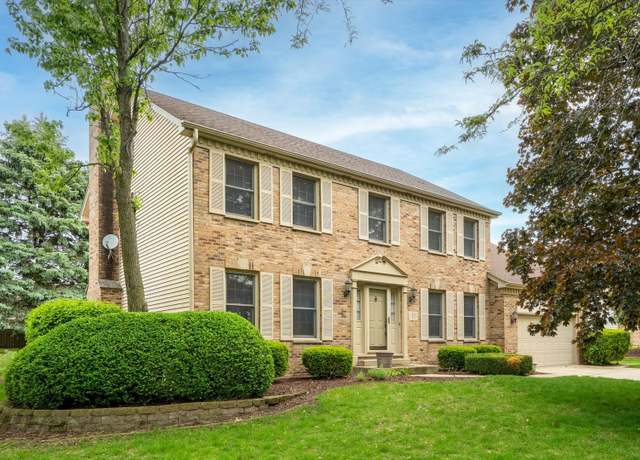 Property at 11 Hardwick Ct, Sugar Grove, IL 60554, 5 beds, 3 baths