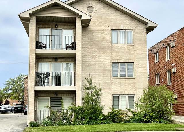 Property at 10620 Central Ave Unit 2B, Chicago Ridge, IL 60415, 2 beds, 2 baths