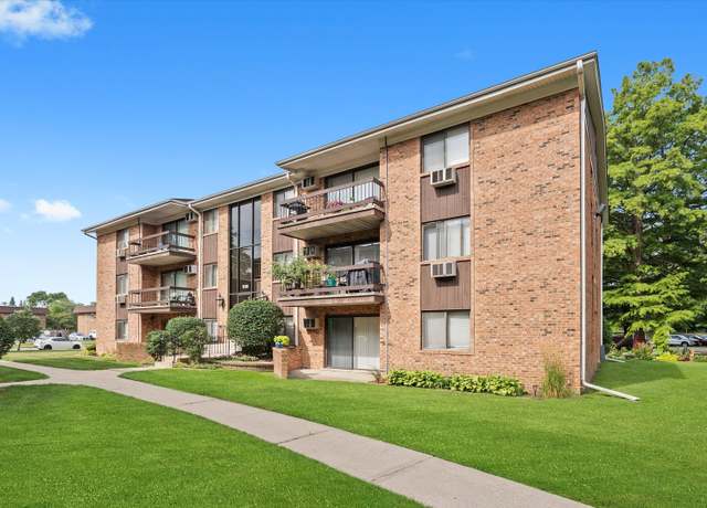 Property at 936 Olive Rd Unit 2C, Homewood, IL 60430, 2 beds, 1.5 baths