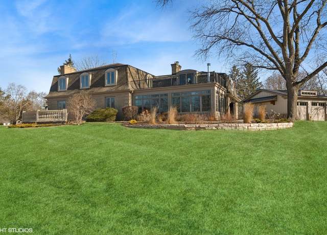 Property at 145 S Palm Dr, Barrington, IL 60010, 5 beds, 3.5 baths