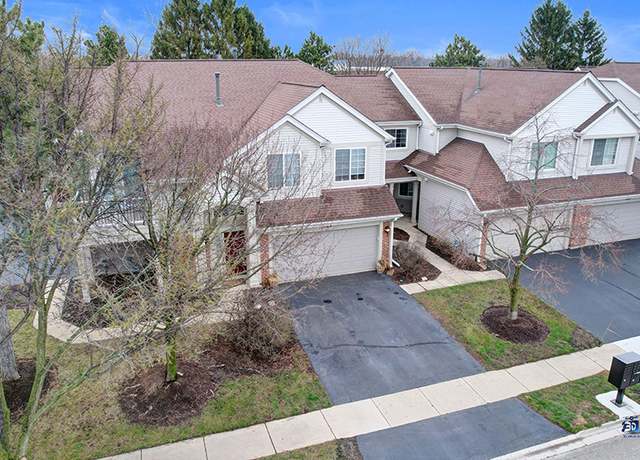 Property at 514 E Thornhill Ln, Palatine, IL 60074, 2 beds, 2.5 baths