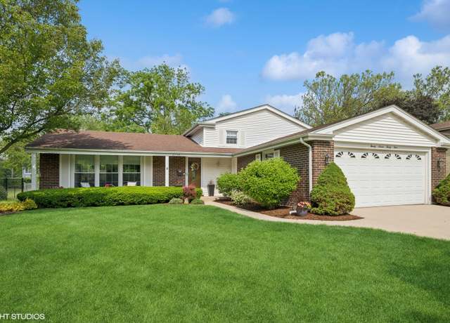 Property at 2734 N Dryden Pl, Arlington Heights, IL 60004, 3 beds, 2 baths
