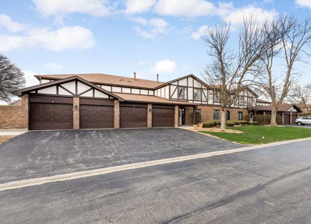 Property at 9810 Mill Dr W Unit 1B, Palos Park, IL 60464, 2 beds, 2 baths