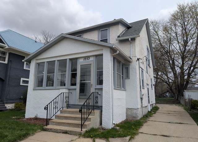 Property at 1253 S Walnut Ave, Freeport, IL 61032, 3 beds, 1 bath
