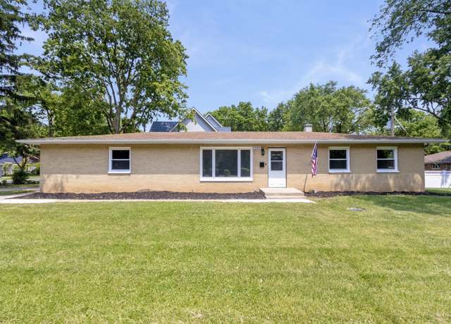 Property at 102 Pembroke Ave, Joliet, IL 60433, 3 beds, 2 baths