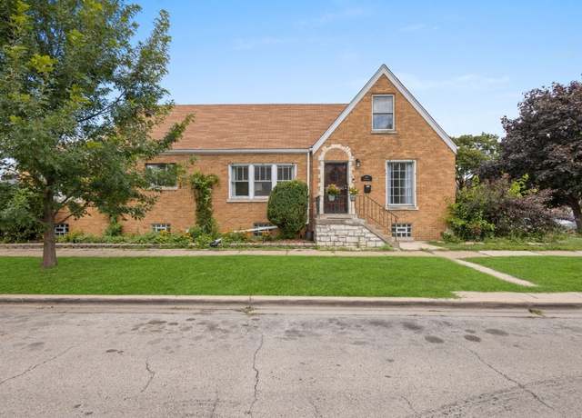 Property at 1648 Kenilworth Ave, Berwyn, IL 60402, 3 beds, 2.5 baths