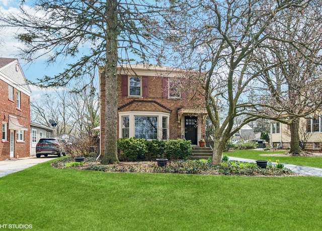 Property at 2135 Maple Rd, Homewood, IL 60430, 3 beds, 2.5 baths