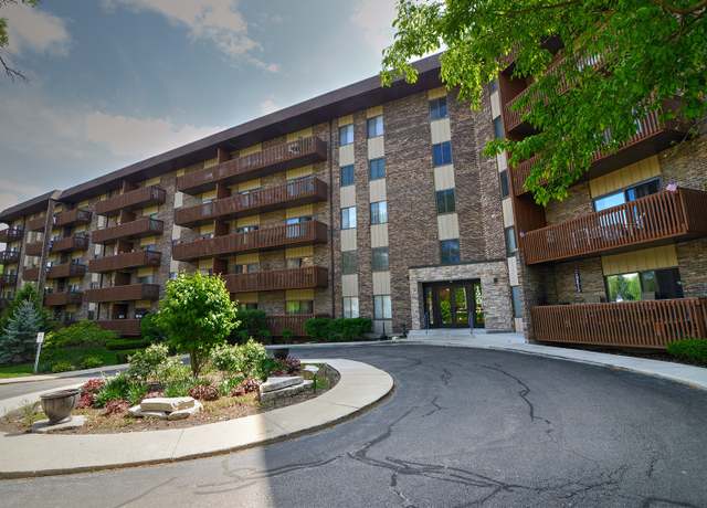 Property at 120 N Lakeview Dr #310, Bloomingdale, IL 60108, 2 beds, 1 bath
