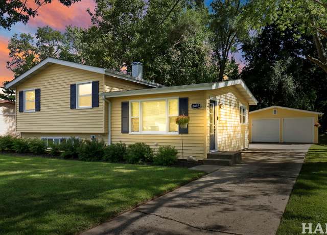 Property at 2807 Myang Ave, Mchenry, IL 60050, 3 beds, 1.5 baths