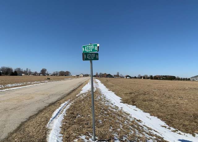 Property at 2447 N 4220th Rd, Sheridan, IL 60551