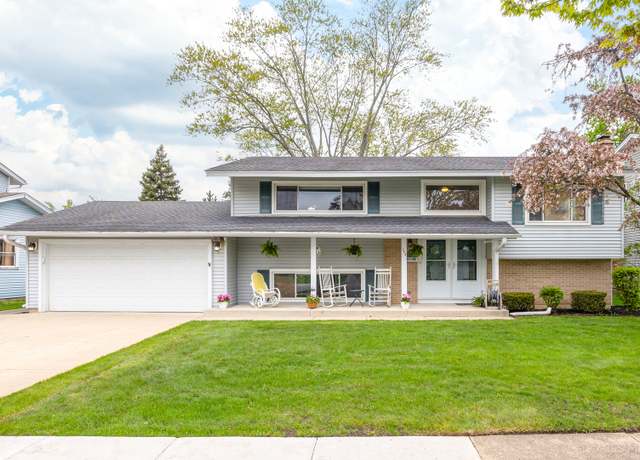 Property at 344 Dorchester Ln, Elk Grove Village, IL 60007, 4 beds, 2 baths