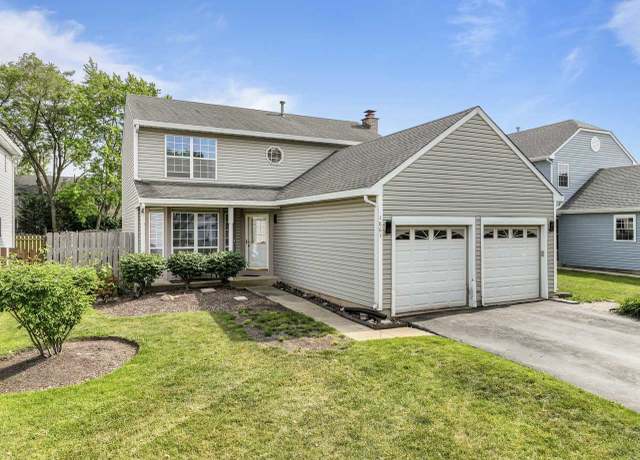 Property at 1861 Grosse Pointe Cir, Hanover Park, IL 60133, 3 beds, 2.5 baths