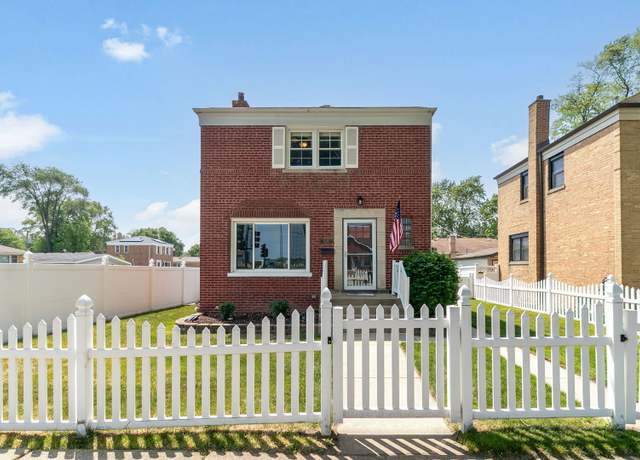 Property at 11476 S Homan Ave, Chicago, IL 60655, 3 beds, 2 baths
