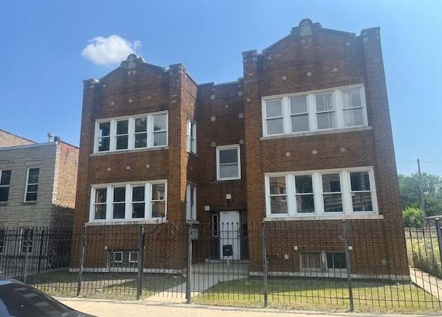Property at 1005 N Springfield Ave, Chicago, IL 60651, 12 beds, 4 baths
