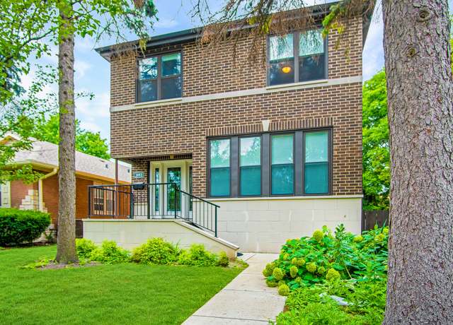 Property at 1053 Troost Ave, Forest Park, IL 60130, 5 beds, 3.5 baths