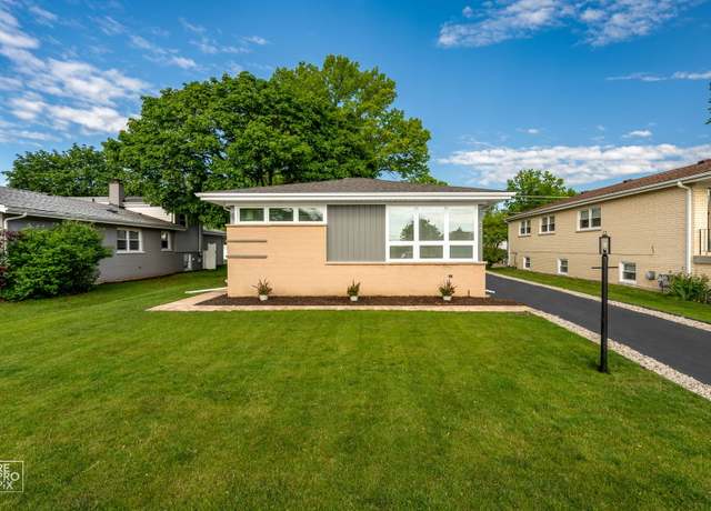 Property at 1166 S Highland Ave, Arlington Heights, IL 60005, 4 beds, 2.5 baths