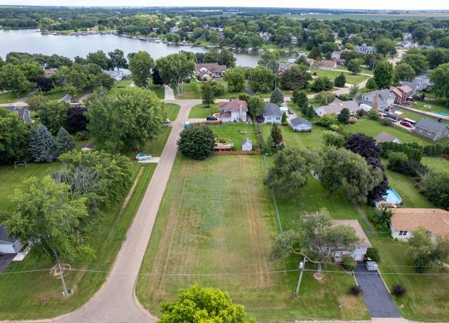 Property at 1738 Hilda Dr, Lake Holiday, IL 60548