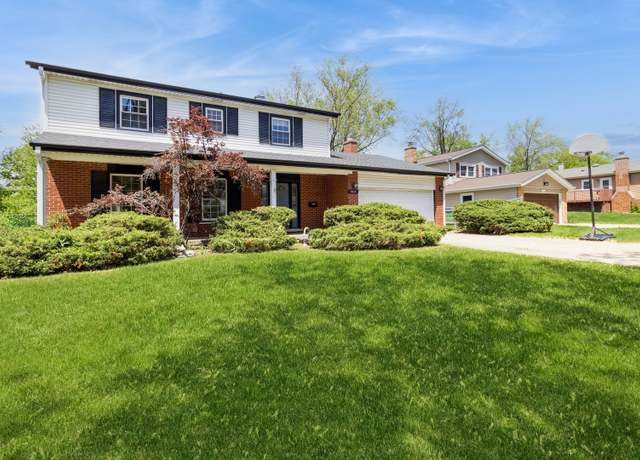Property at 7014 Sierra Dr, Darien, IL 60561, 4 beds, 2.5 baths
