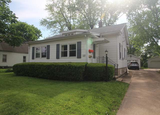 Property at 1216 Colton Ave, Bloomington, IL 61701, 3 beds, 1.5 baths