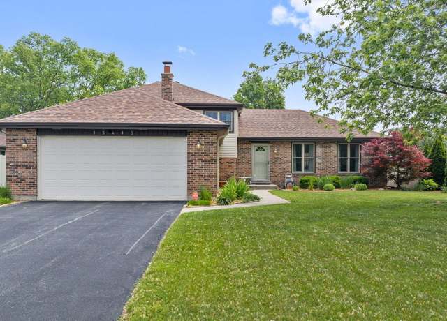 Property at 15413 Yorkshire Ln, Orland Park, IL 60462, 3 beds, 2 baths