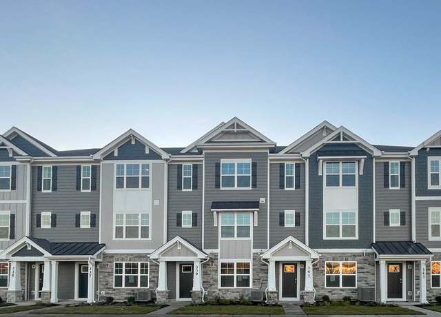 Property at 363 Bridgeview Ct, St. Charles, IL 60174, 2 beds, 2.5 baths