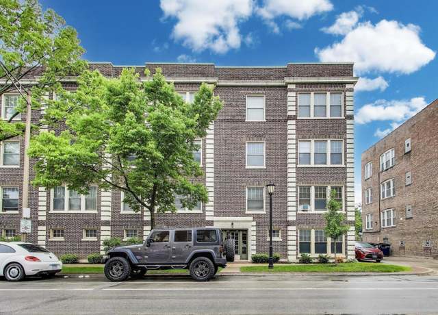 Property at 211 Chicago Ave #2, Oak Park, IL 60302, 1 bed, 1 bath