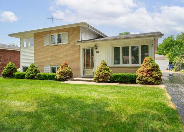 Property at 606 N Elmhurst Ave, Mount Prospect, IL 60056, 3 beds, 1.5 baths
