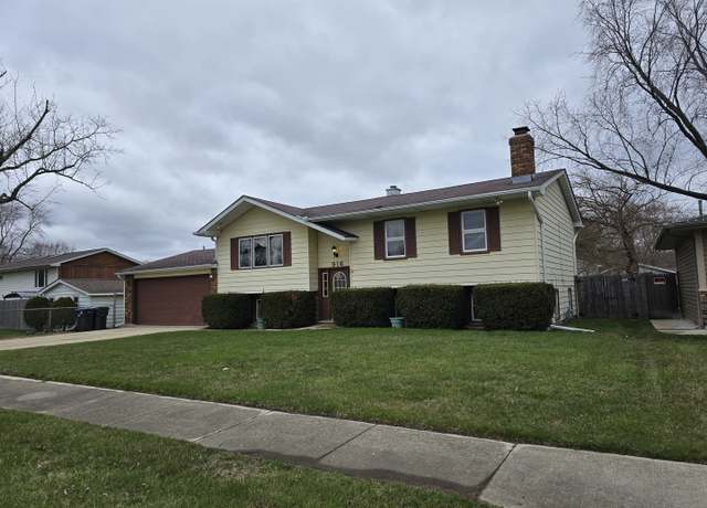 Property at 916 Winthrop Ct, Zion, IL 60099, 4 beds, 2 baths