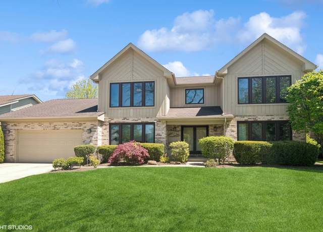 Property at 1309 Hidden Lake Dr, Buffalo Grove, IL 60089, 4 beds, 3.5 baths