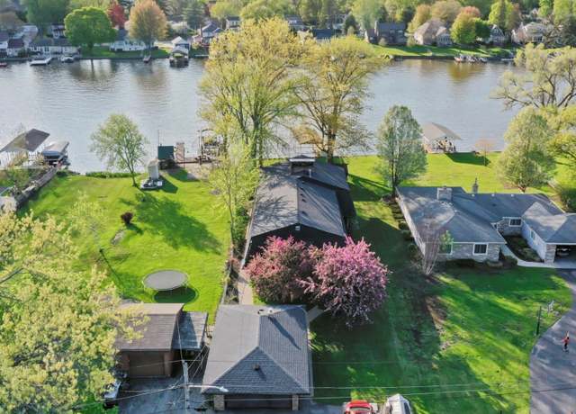 Property at 1423 N River Rd, Mchenry, IL 60050, 4 beds, 2.5 baths