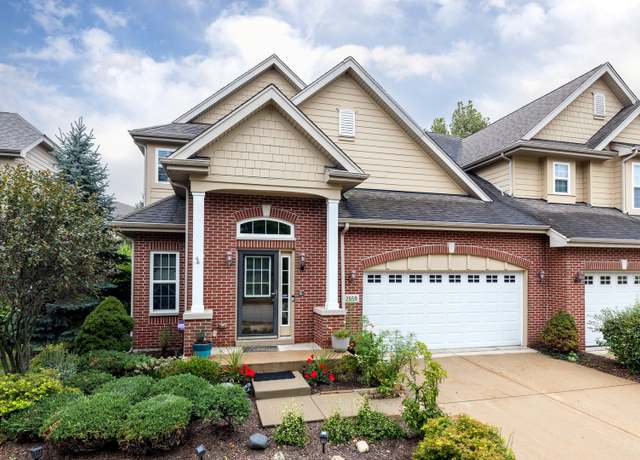 Property at 2559 Cedar Hill Ln, Woodridge, IL 60517, 3 beds, 2.5 baths