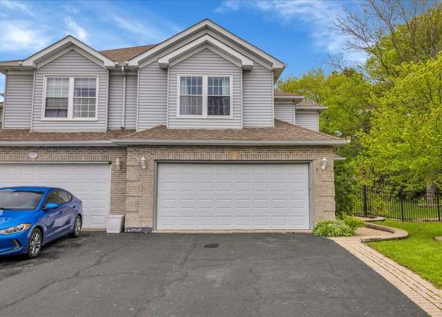 Property at 911 Fawn Ridge Ct Unit B, Yorkville, IL 60560, 4 beds, 2.5 baths