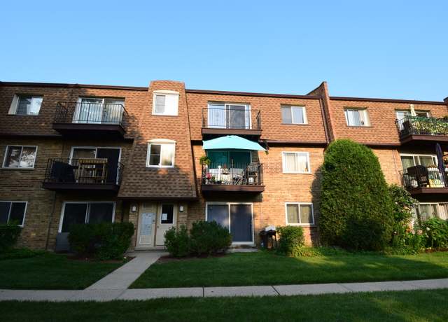 Property at 9467 Bay Colony Dr Unit 3S, Des Plaines, IL 60016, 2 beds, 1 bath