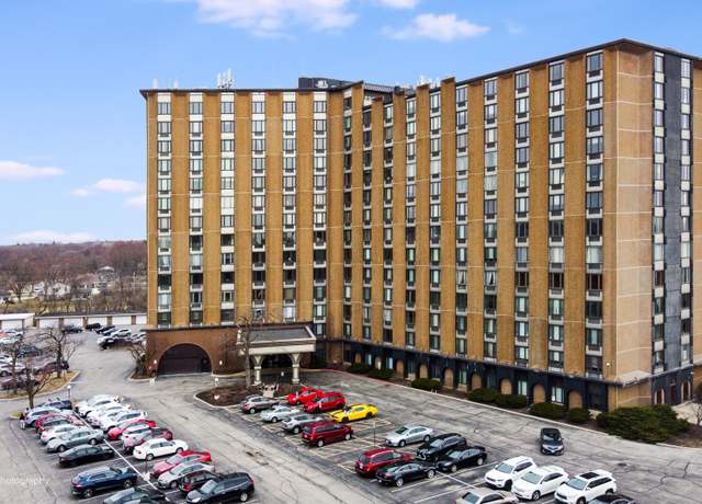 Property at 1 Renaissance Pl #604, Palatine, IL 60067, 1 bed, 1 bath