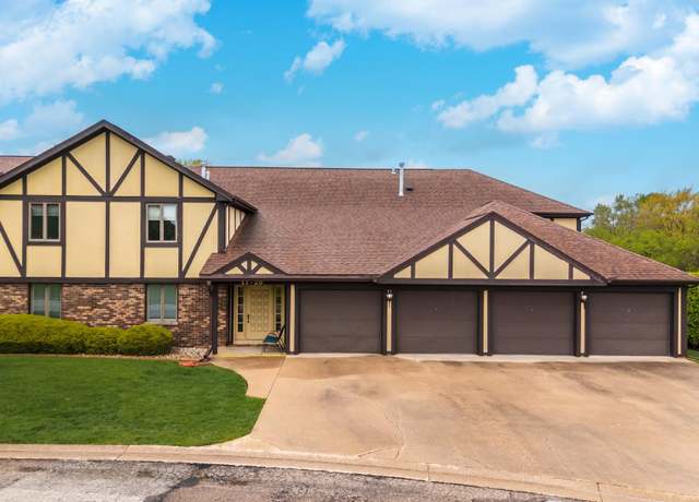 Property at 17 Crystal Ct Unit D-1, Pontiac, IL 61764, 2 beds, 2 baths