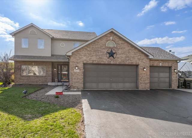 Property at 227 Wolverine Dr, Oswego, IL 60543, 3 beds, 3.5 baths