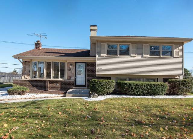 Property at 507 Wingate Dr, Schaumburg, IL 60193, 4 beds, 3 baths