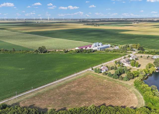 Property at 11 Moss Dr, Farmer City, IL 61842