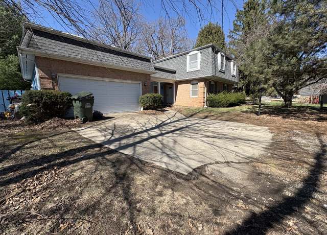 Property at 608 W Dunbar St, Mahomet, IL 61853, 4 beds, 2.5 baths