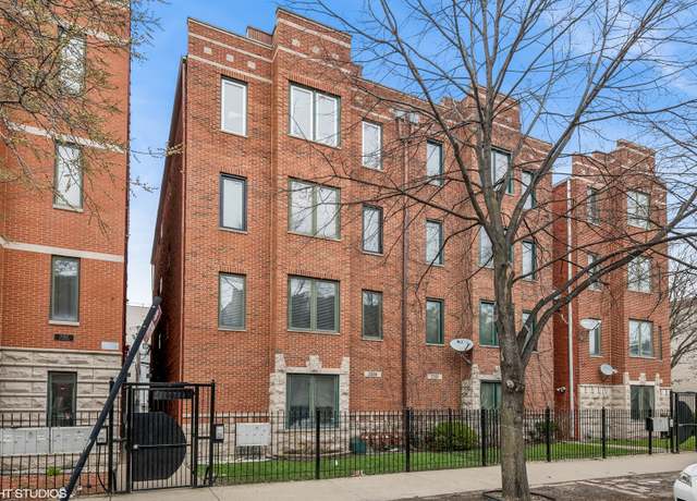 Property at 2336 W Harrison St #4, Chicago, IL 60612, 2 beds, 2 baths