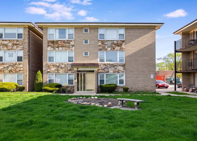 Property at 3166 W Meadow Lane Dr #15, Merrionette Park, IL 60803, 2 beds, 1 bath