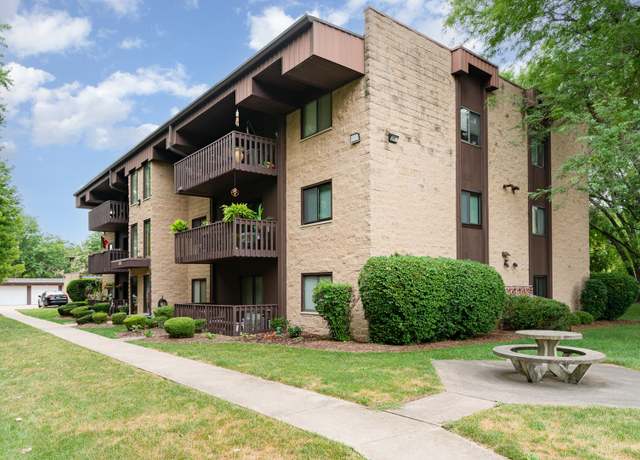 Property at 3119 Ingalls Ave Unit 3B, Joliet, IL 60435, 2 beds, 2 baths