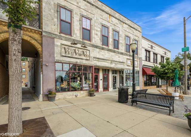 Property at 25 S La Grange Rd Unit E, La Grange, IL 60525, 2 beds, 1 bath