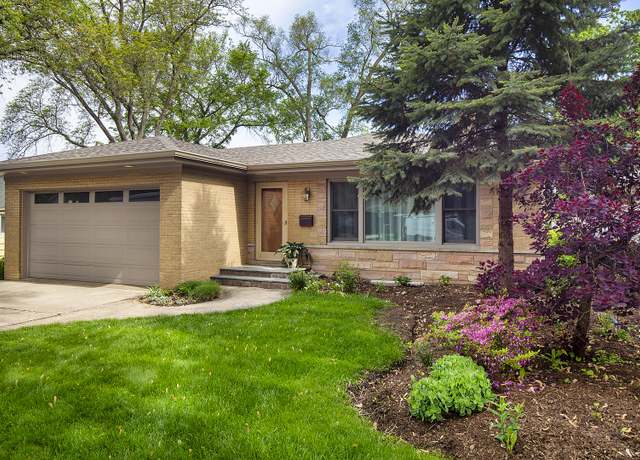 Property at 1706 Elm Ave, Northbrook, IL 60062, 4 beds, 2 baths