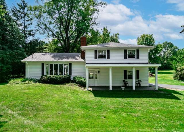 Property at 6780 Latham Rd, Rockford, IL 61101, 3 beds, 2 baths